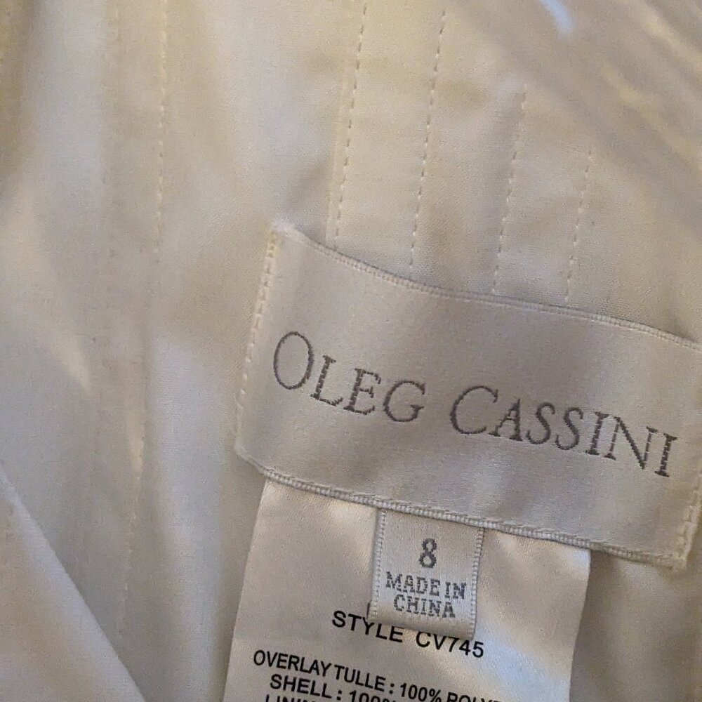 Oleg Cassini Ball Gown Wedding Dress with Beading - Ivory/Cream (Size 8) - Picture 4 of 8